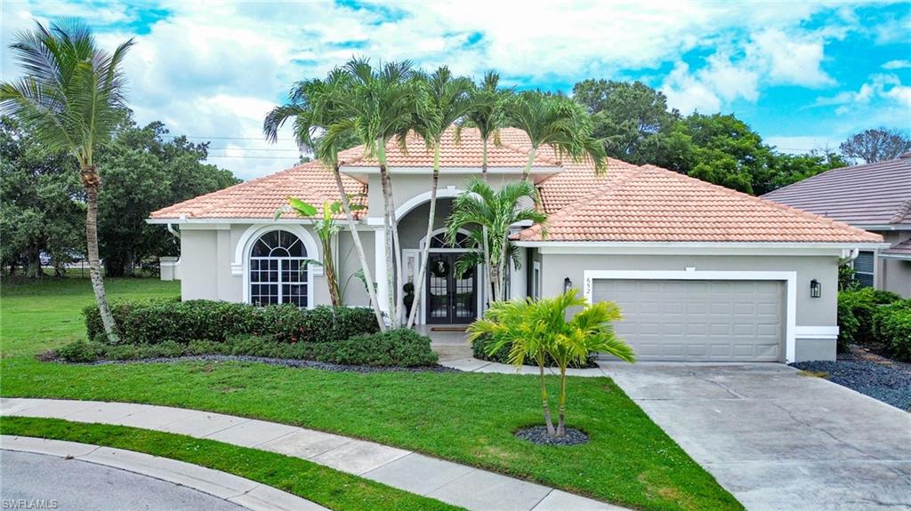 652 Soliel DR, NAPLES FL 34110