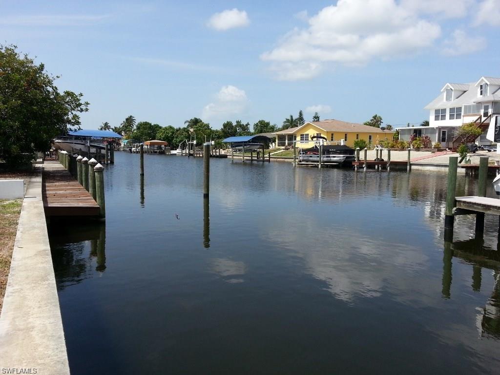 3099 Cussell DR, ST. JAMES CITY FL 33956