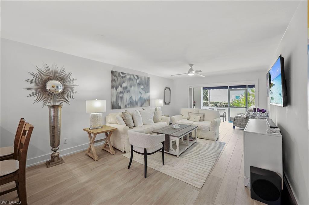 876 Gulf Pavilion DR # 105, NAPLES FL 34108