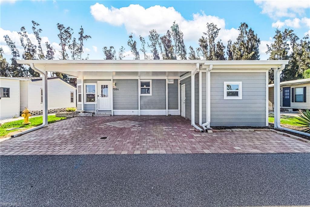 7084 Drum DR, ST. JAMES CITY FL 33956
