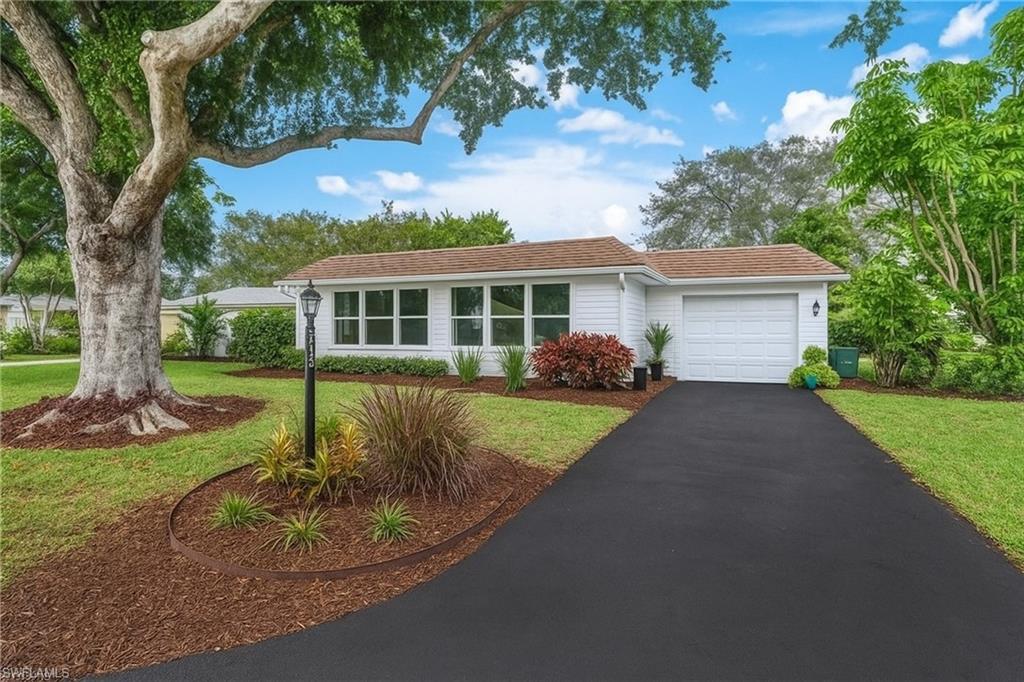 233 YORKSHIRE CT, NAPLES FL 34112