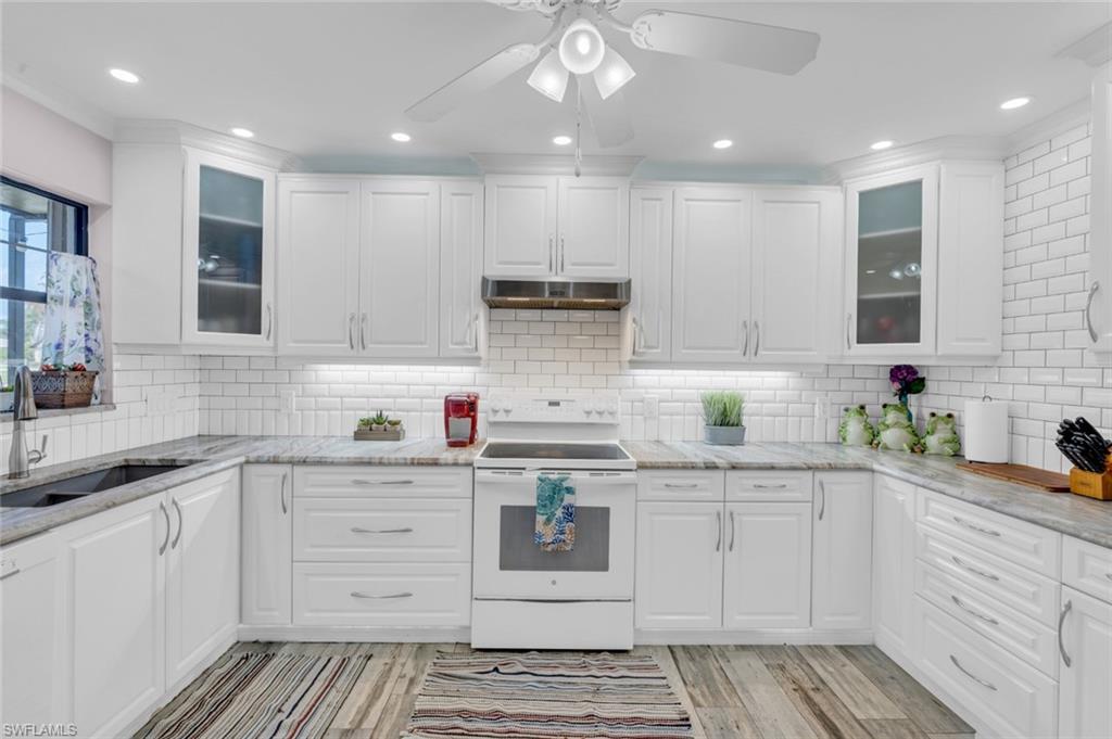 188 Lake Point LN # 7B, NAPLES FL 34112