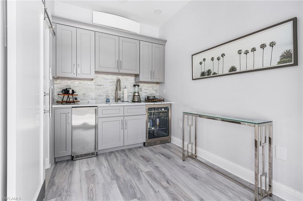 4137 Bay Beach LN, FORT MYERS BEACH FL 33931