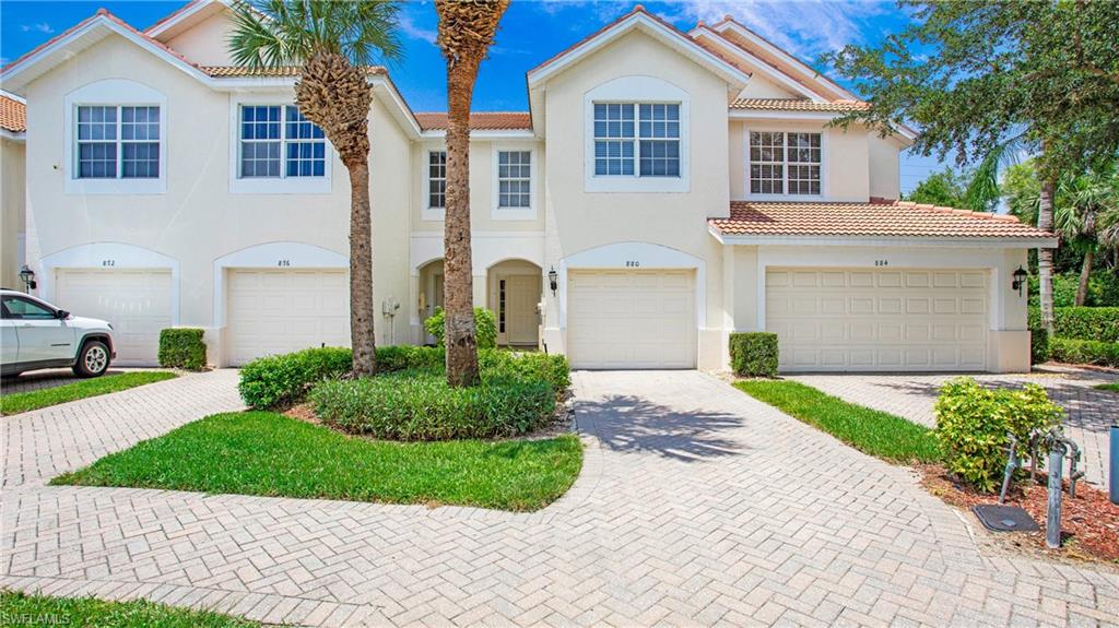 880 Hampton CIR, NAPLES FL 34105