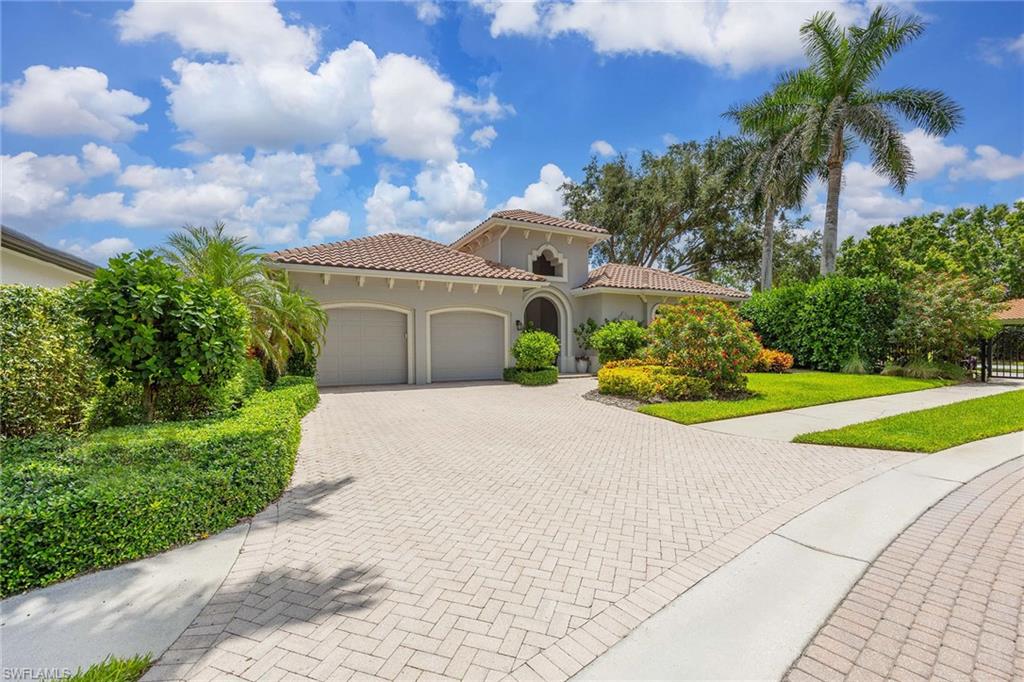 8800 Muirfield DR, NAPLES FL 34109