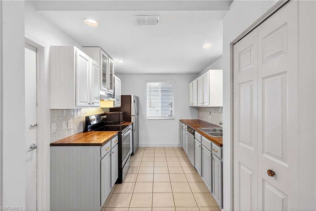 11817 Forest Mere DR, BONITA SPRINGS FL 34135