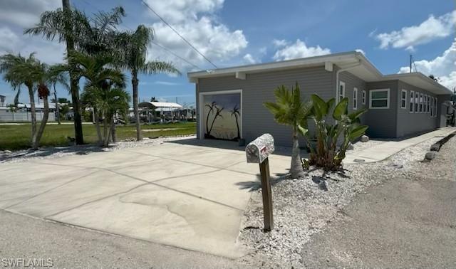 3827 Coconut DR, ST. JAMES CITY FL 33956