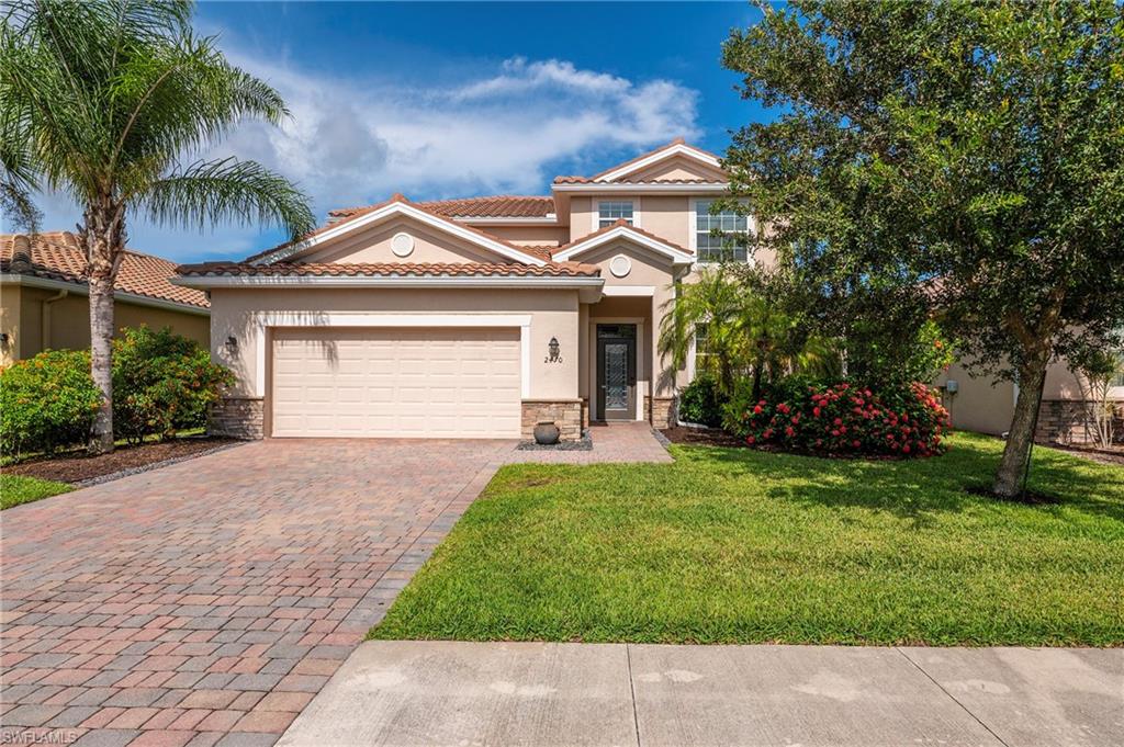 2470 Heydon CIR E, NAPLES FL 34120