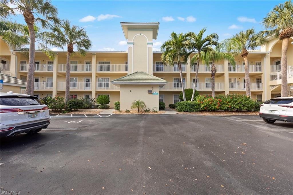 15495 Cedarwood LN # 103, NAPLES FL 34110