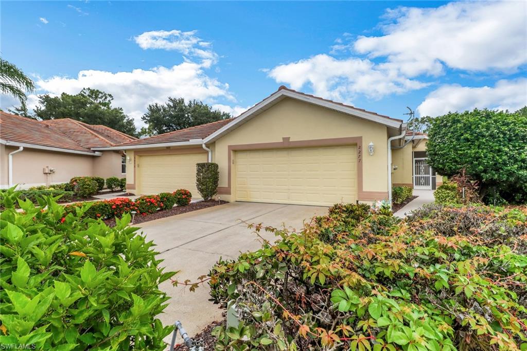 2277 Carnaby CT, LEHIGH ACRES FL 33973