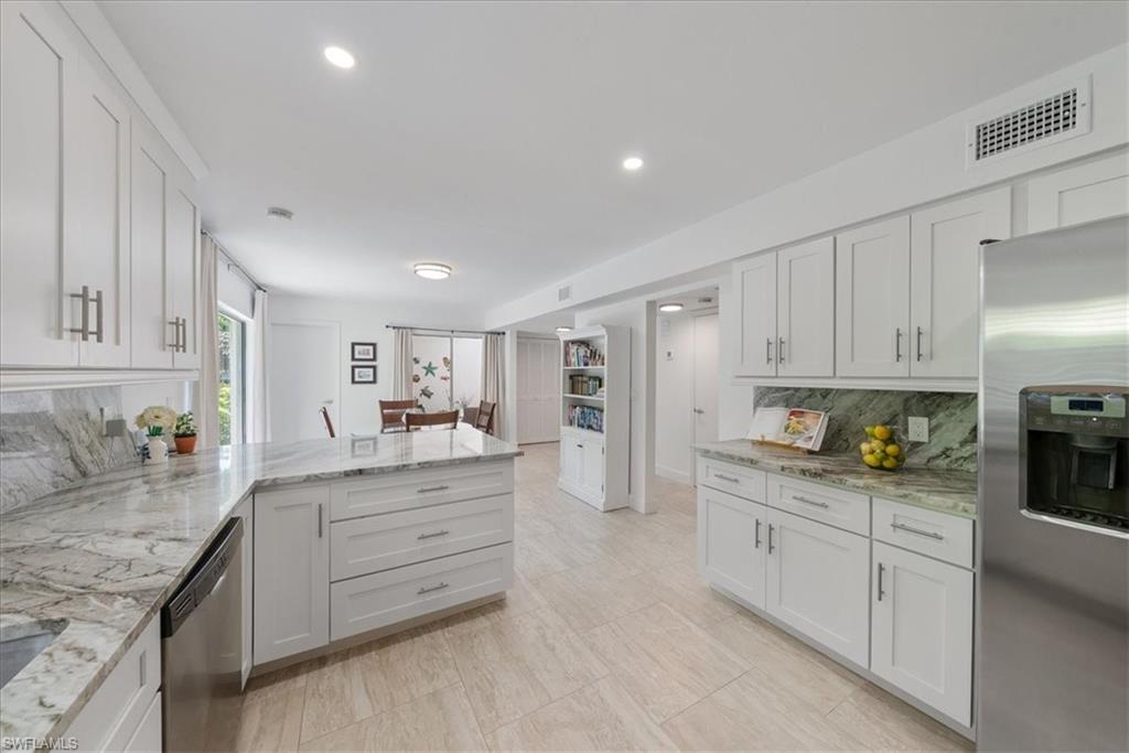 526 Bristle Cone LN # 64, NAPLES FL 34113