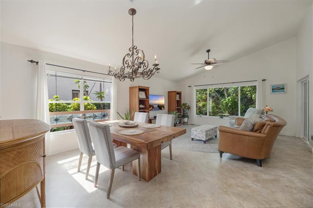 5886 Westbourgh CT, NAPLES FL 34112