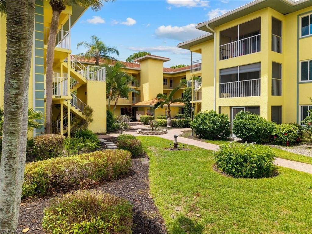 1001 Foxfire LN # 102, NAPLES FL 34104