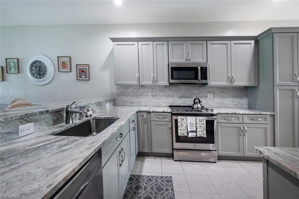 20608 Candlewood Hollow, ESTERO FL 33928