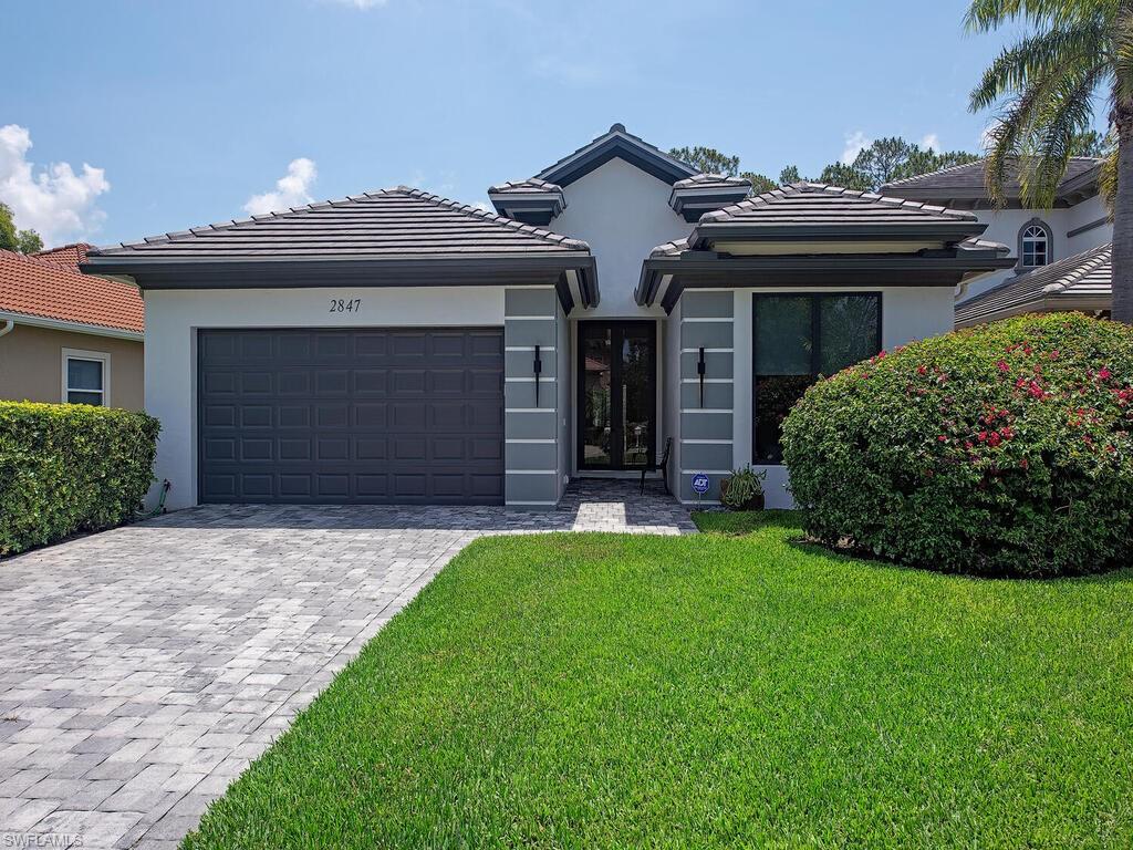 2847 Coco Lakes DR, NAPLES FL 34105
