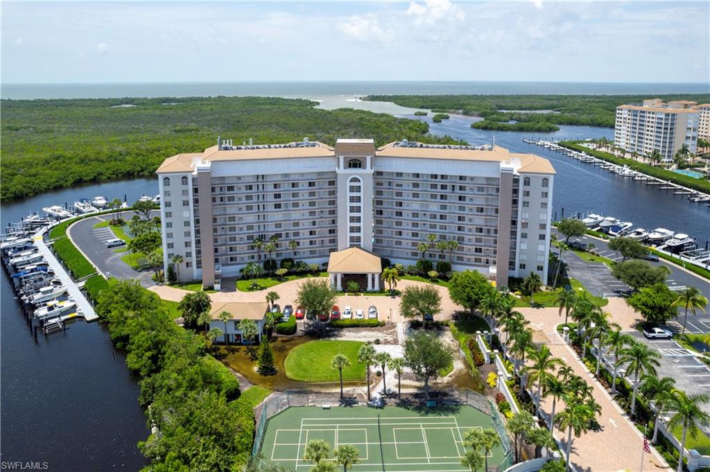13105 Vanderbilt DR # 207, NAPLES FL 34110