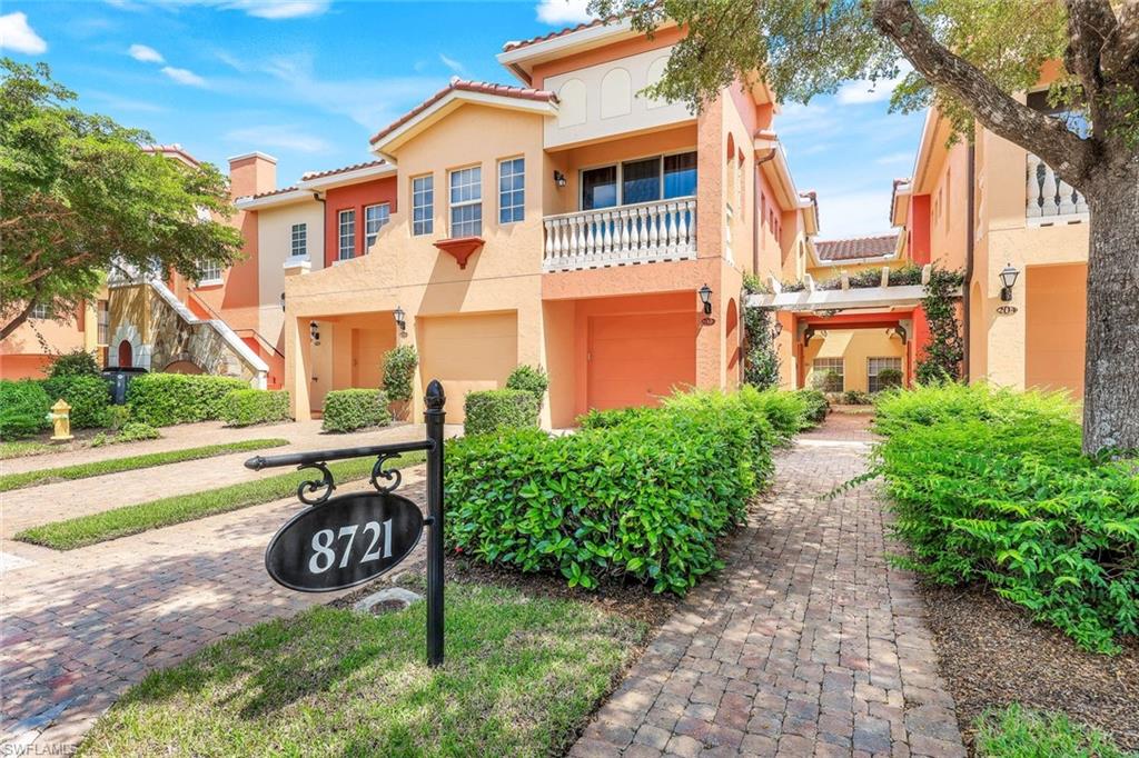8721 Piazza Del Lago CIR # 203, ESTERO FL 33928