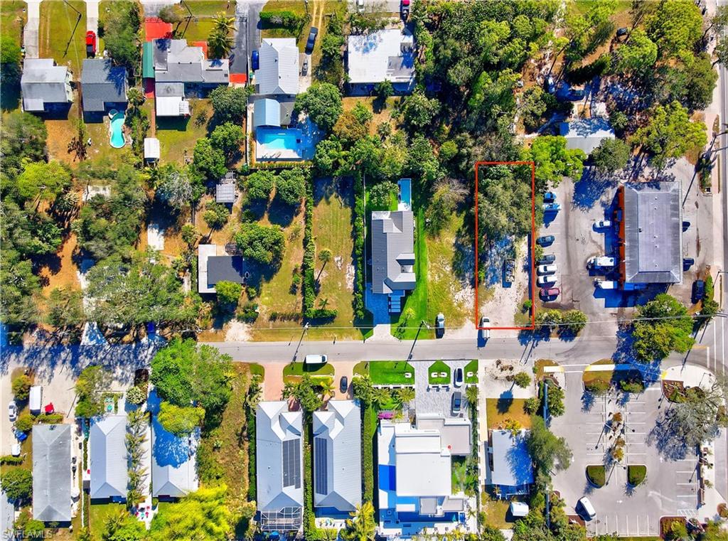 2960 Coco AVE, NAPLES FL 34112