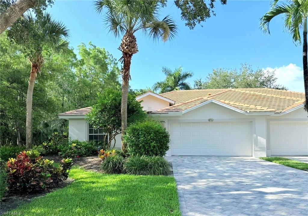 8731 Naples Heritage DR # D30, NAPLES FL 34112
