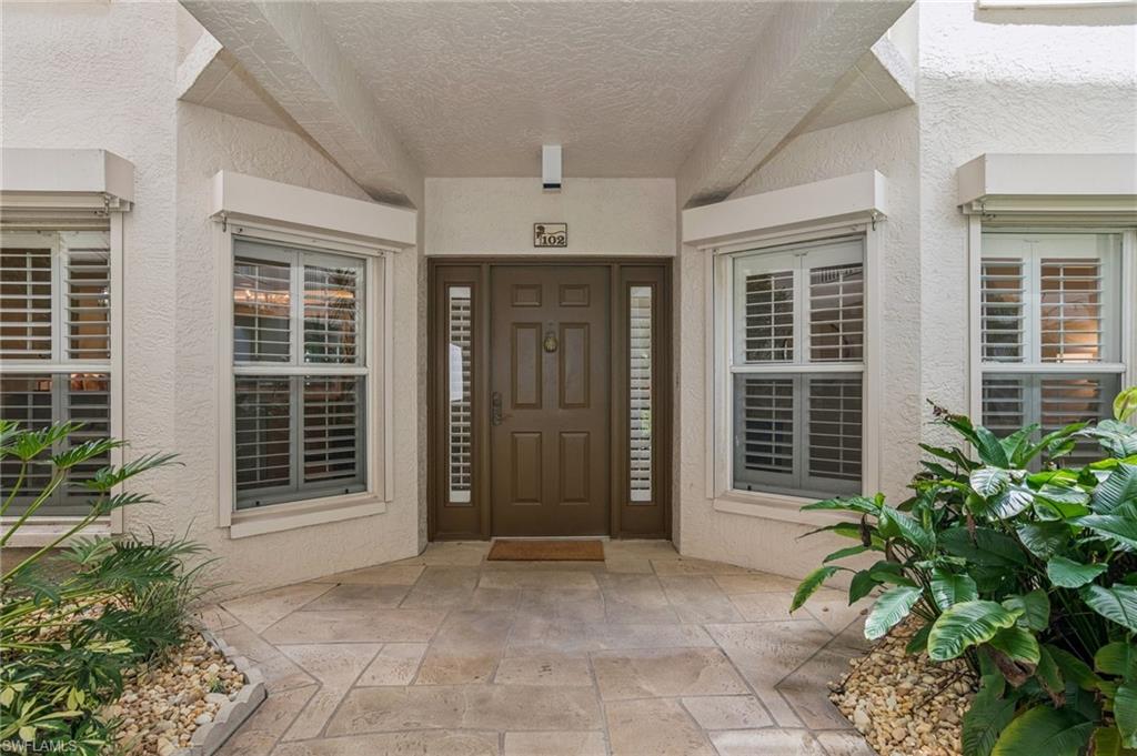 400 Wyndemere WAY # D102, NAPLES FL 34105