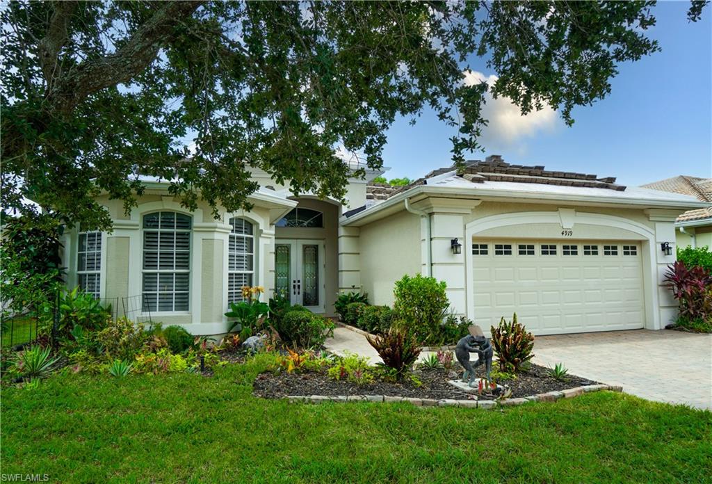 4919 Cerromar Dr, NAPLES FL 34112