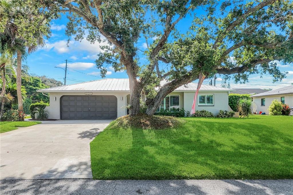 27984 Carl CIR, BONITA SPRINGS FL 34135
