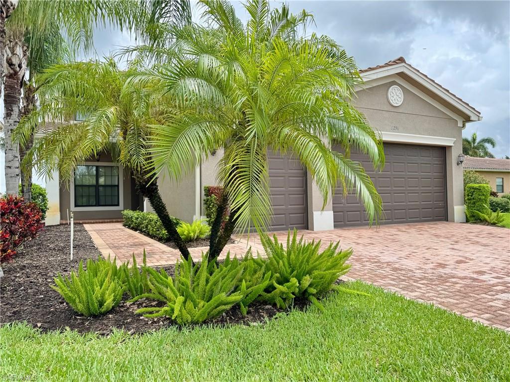 3296 Pacific DR, NAPLES FL 34119