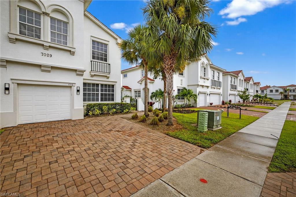 7029 Ambrosia LN # 606, NAPLES FL 34119