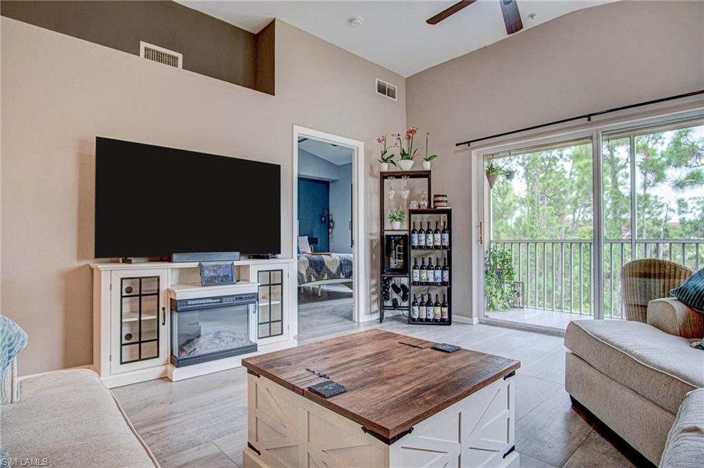 4450 Botanical Place CIR # 406, NAPLES FL 34112