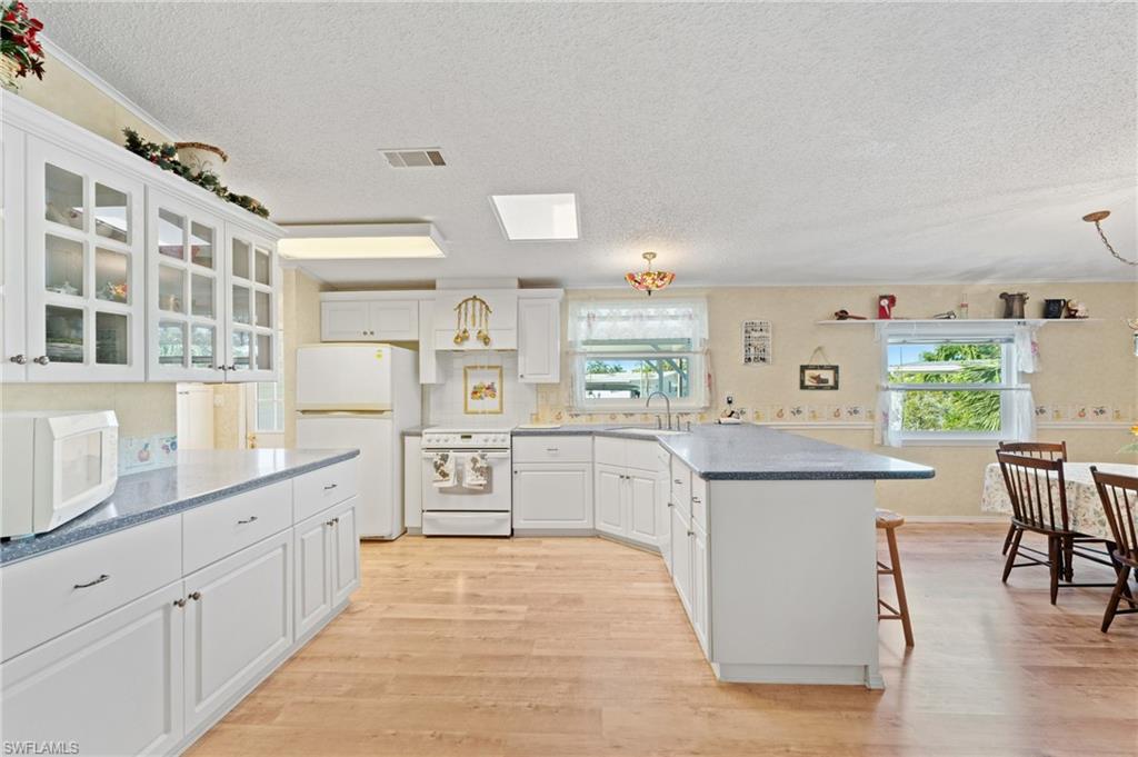 278 Riverwood RD, NAPLES FL 34114