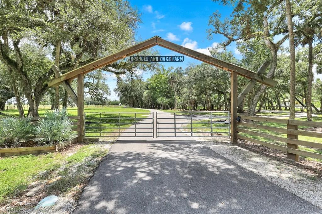 19080 Parkinson RD, ALVA FL 33920