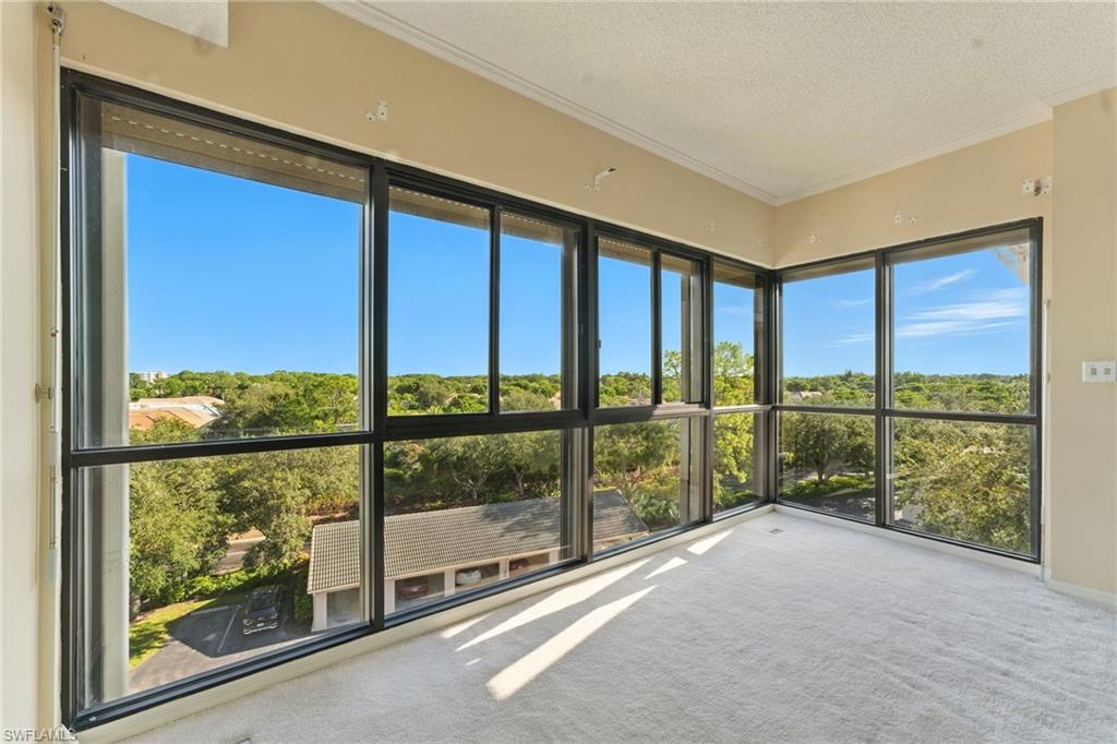 900 Arbor Lake DR 9-501