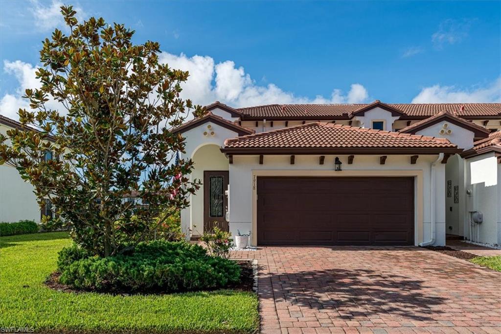 7918 BRISTOL CIR, NAPLES FL 34120