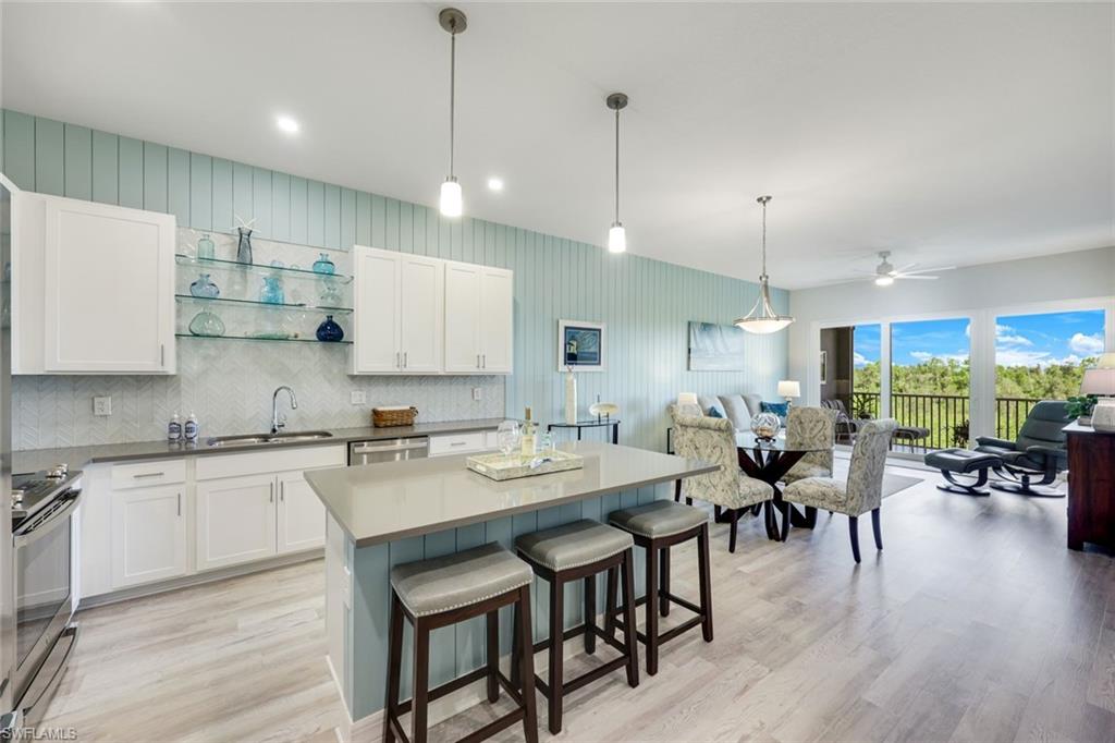 164 Indies DR E # 203, NAPLES FL 34114