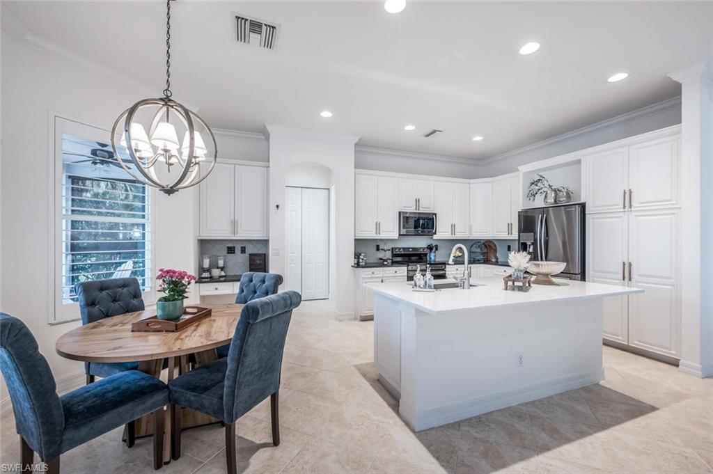 1905 Isla De Palma CIR, NAPLES FL 34119