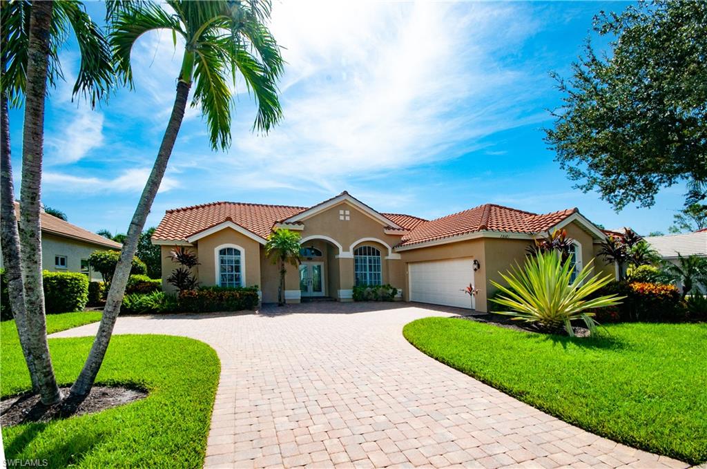 28481 Rochester CT, BONITA SPRINGS FL 34135