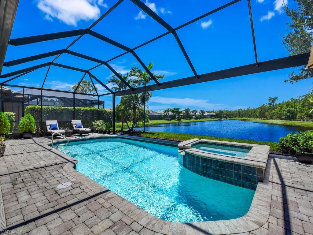 7412 Winding Cypress DR, NAPLES FL 34114