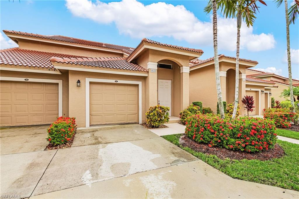2540 Aspen Creek LN S # 201, NAPLES FL 34119