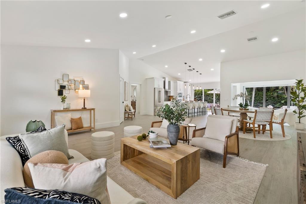 1200 Cypress Woods DR, NAPLES FL 34103