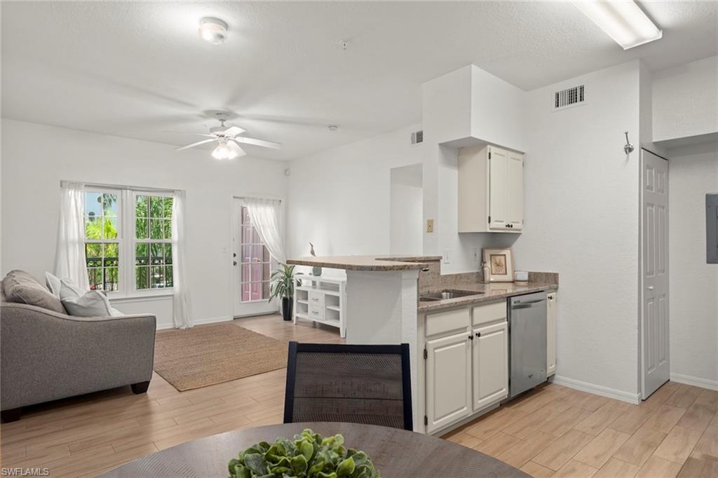 23500 Walden Center DR # 206, ESTERO FL 34134