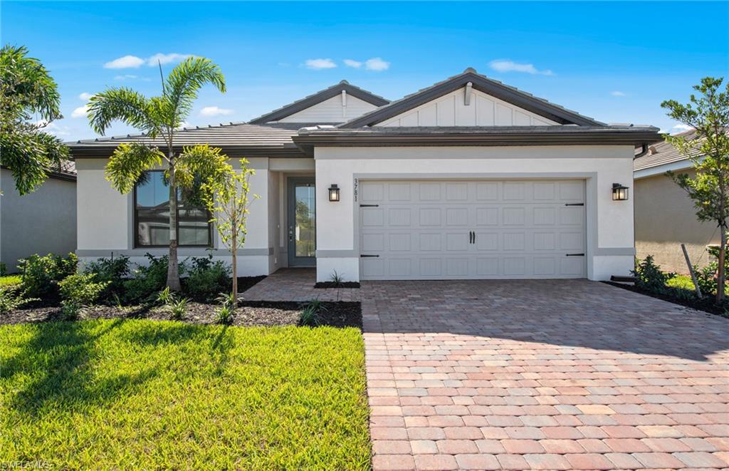 3861 Passion Vine DR, ALVA FL 33920