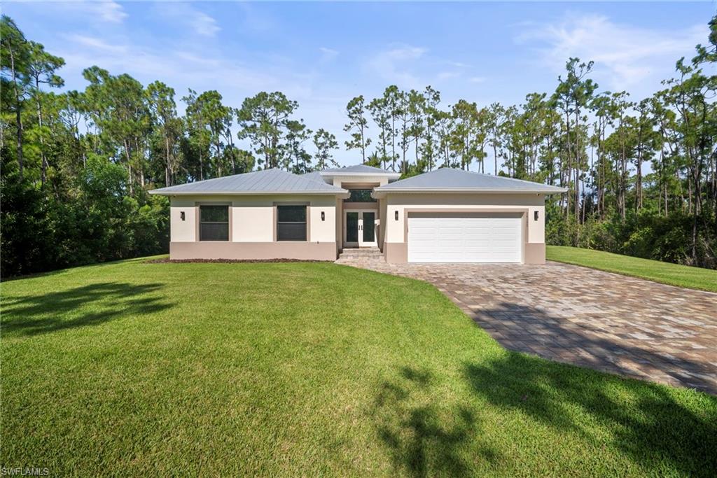 24132 Melanie LN, BONITA SPRINGS FL 34135