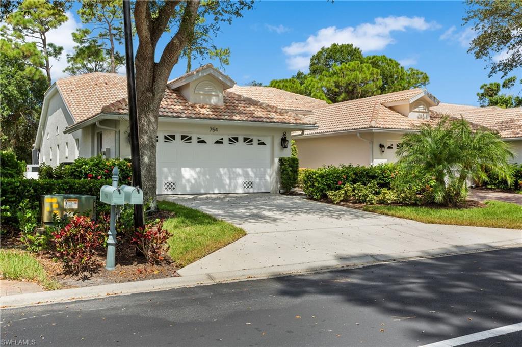 754 Wiggins Bay DR, NAPLES FL 34110