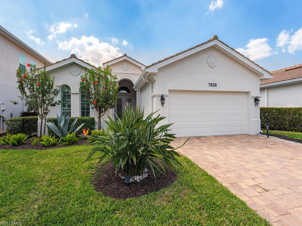 7826 Martino CIR, NAPLES FL 34112