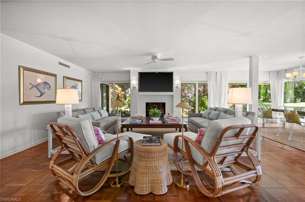 100 Tall Pine LN # 1101, NAPLES FL 34105