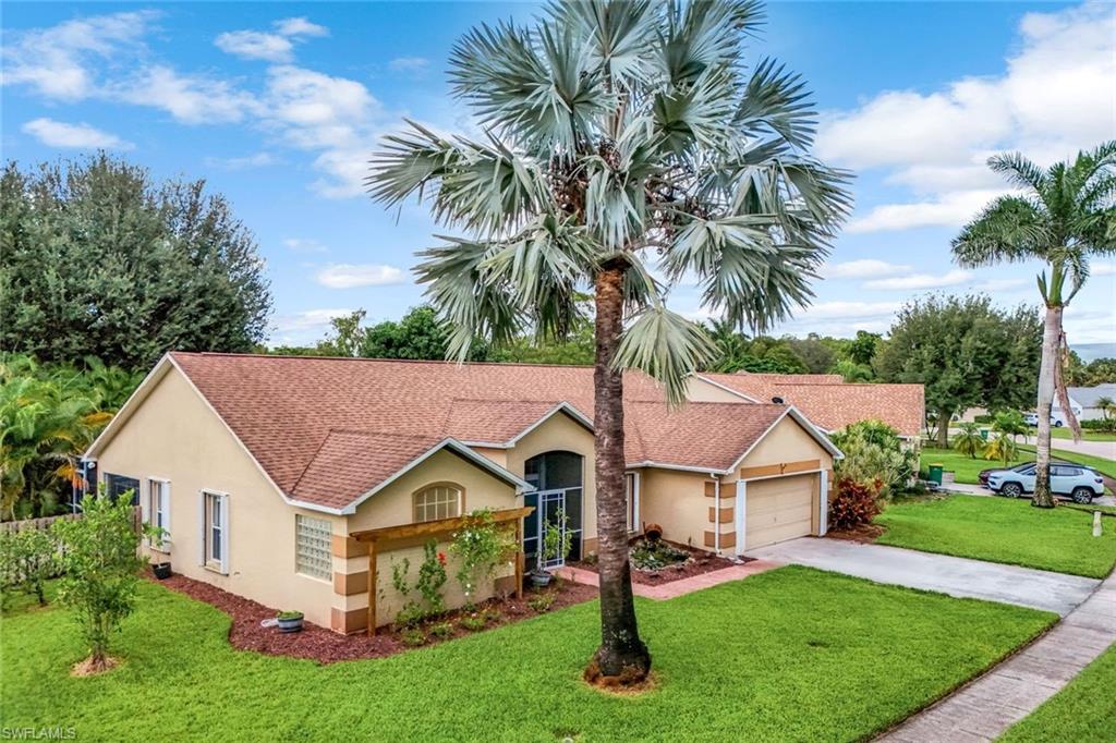 169 Plantation CIR, NAPLES FL 34104