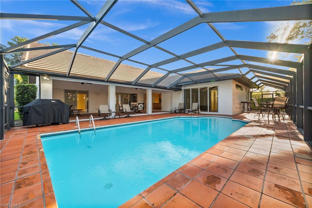 544 Roma CT, NAPLES FL 34110