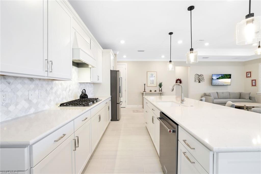 17563 Winding Oak LN, NORTH FORT MYERS FL 33917