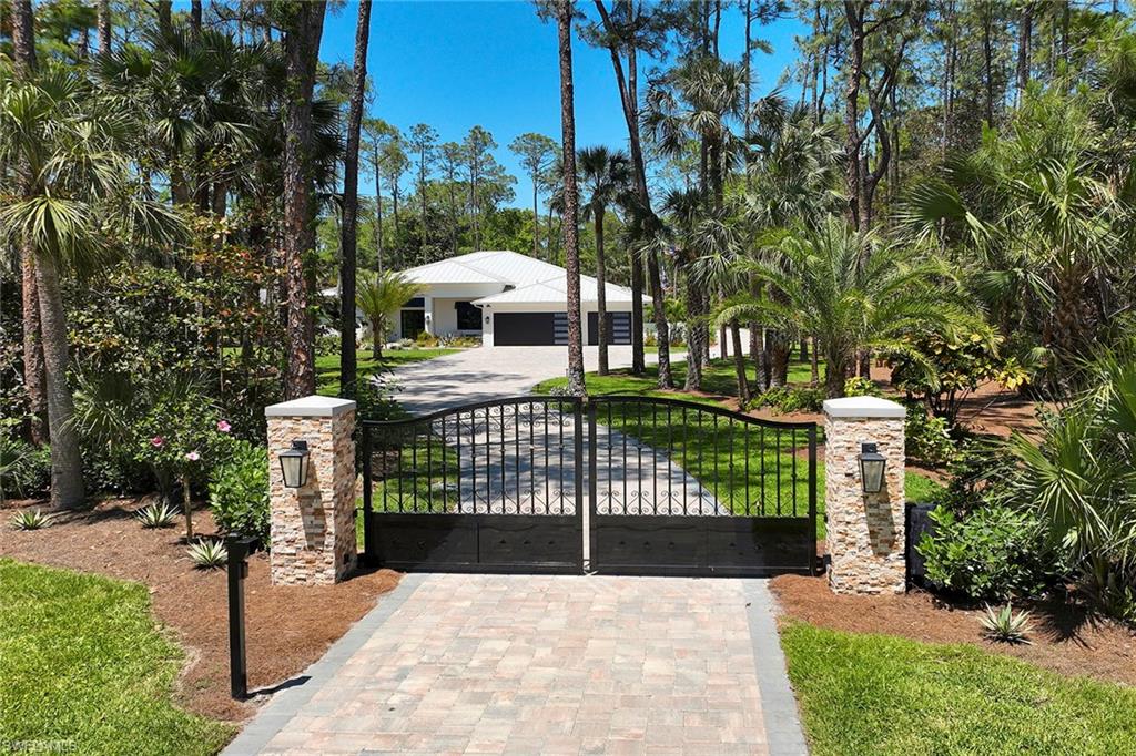 5301 Tamarind Ridge DR, NAPLES FL 34119