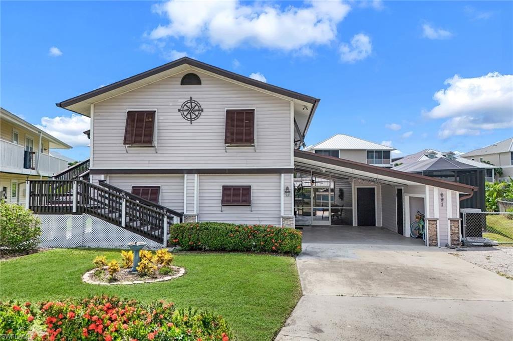 691 Palm DR, GOODLAND FL 34140